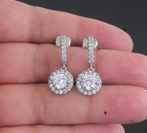Boucles d'oreilles clous en argent plaqué avec pierres CZ taille ronde, topaze blanche naturelle et zircon – Bijoux classiques en pierres précieuses rondes en gros - Product Image 4