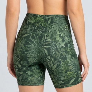 Shorts de pole dance modernes pour femmes, avec tissu doux et adhérent, offrant un maintien sûr, une coupe confortable et une mobilité flexible. - Product Image 4