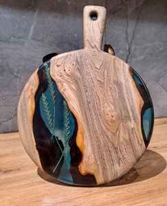 Grande planche à découper en bois et résine époxy, planche à fromage, planche à charcuterie, style mascotte nautique, faite à la main, taille personnalisable, épaisseur 2,0 cm - Product Image 4