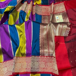 Sari Banarasi en Soie Katan Pure Tissé à la Main, Luxe Traditionnel Indien, pour Mariage et Cérémonies, Multicolore, Teinture à la Brosse Rapide - Product Image 2
