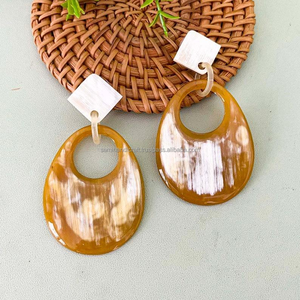Pendientes de Cuerno de Búfalo Plateados de Moda, Joyería de Cuerno 100% Natural, Pendientes de Aro, Regalo para Mujeres y Niñas, Pendientes Colgantes Finos - Product Image 1