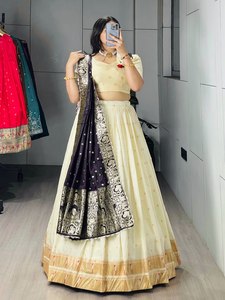 Conjunto Tradicional de Lehenga Choli de Seda Paithani para Mujer con Borde Tejido Zari y Dupatta de Satén, Cosido, Largo hasta el Suelo, de Secado Rápido, Estilo Indio - Product Image 4