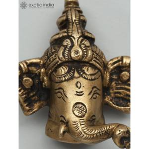 Statue murale de petit seigneur Ganesha de 3 pouces au beau design en laiton pour la décoration intérieure et murale fabriquée en Inde - Product Image 2