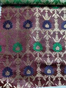 Tissu en soie brocart jacquard Banarasi vert, motif floral, poids moyen, pour robes sari, vêtements de mariage et de danse - Product Image 3