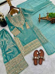 Conjunto de seda Fandy con bordado de diseñador, lentejuelas y ribete de encaje, top con pantalón y dupatta, completamente cosido y listo para usar. - Product Image 6