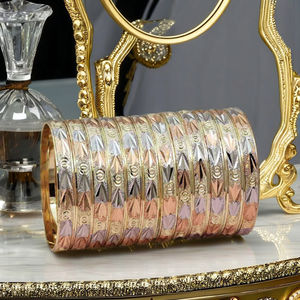 ชุดกำไลข้อมือชุบทอง 3 สี 12 ชิ้น ขายส่ง เครื่องประดับแฟชั่นหลากสี สำหรับงานปาร์ตี้ - Product Image 3