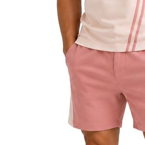 Conjunto de Camiseta Polo y Pantalones Cortos para Hombre en Rosa Pálido y Marfil, con Rayas en Contraste, Estilo Casual de Verano, Dos Piezas, Logotipo Personalizado, Ropa Deportiva Premium - Product Image 3