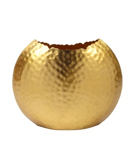 Vase à fleurs en aluminium plaqué or, design luxueux, effet martelé, pour décoration intérieure, options de personnalisation offertes. - Product Image 1