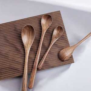 Cuillère en noyer artisanale, cuillère en bois classique de qualité supérieure, cuillère avec finition à grain naturel, cuillère de service en bois faite à la main - Product Image 2
