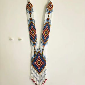 Ensemble collier et boucles d'oreilles en perles de maïs Maasai tendance et unique : Bijoux africains traditionnels pour mariage, cadeau, anniversaire, fête - Product Image 6