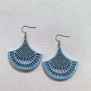 ต่างหูห่วงเคลือบรูปเขาควายทำด้วยมือสำหรับผู้หญิงจี้น่ารักสไตล์ราคาดีสำหรับงานแต่งงานและของขวัญขายดี - Product Image 2