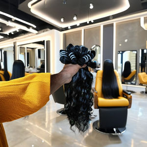 Vente en gros de cheveux humains indiens naturels bruts non transformés à cuticule alignée, faisceaux de vague d'eau ondulée I Tip Hair Soft - Product Image 1