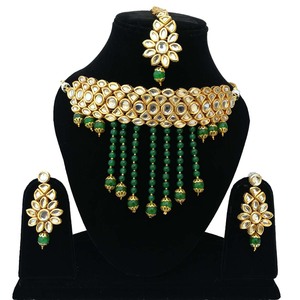 Collier choker indien classique pour femme, pour mariage, fiançailles, anniversaire, fête, vert, cristal traditionnel, Kundan, fausse perle, alliage d'or, cadeau - Product Image 1
