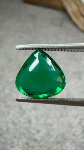 Émeraude naturelle zambienne certifiée GIA de 2,28 carats, taille cœur, pierre précieuse verte lâche pour bague, pendentif, bijoux fins - Product Image 2