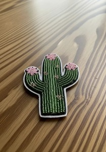 Llavero abridor de botellas clásico hecho a mano con bordado de cuentas de aleación, colgante de bolso personalizado con cuentas, duradero, portátil, para Navidad y bodas - Product Image 3