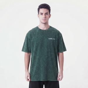 T-shirt homme en coton délavé vintage, style streetwear oversize, couleur verte élégante. - Product Image 1