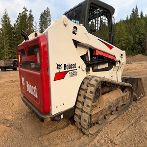 Chargeuse compacte sur chenilles Bobcat T550 efficace offrant une excellente traction, une maniabilité aisée et une grande productivité - Product Image 2