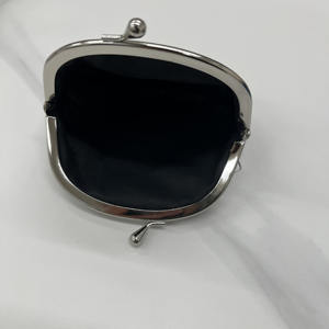 Pochette en tissu de soie, style kimono ouvert - Product Image 4