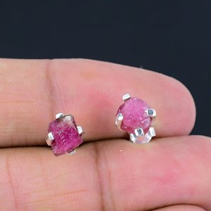 Pendientes de Plata de Ley 925 con Rubí de Alta Calidad, Diseño Simple y Elegante, para Mujer, Ideales para Fiestas y Regalos, Precio al por Mayor - Product Image 4