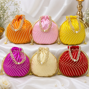 Sac Potli Brodé Fait Main Jaipurios PB8008 avec Poignée Perle et Cordon de Serrage – Pochette Cadeau de Mariage Luxe Festif Léger en Tissu - Product Image 1