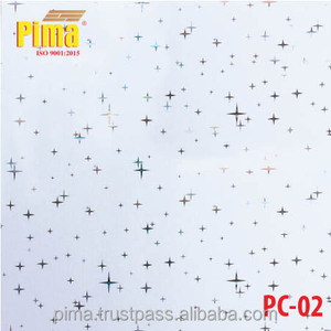 Plaques de plafond suspendu 2x2 en PVC lisses pour immeubles commerciaux, finition marbre brillant avec revêtement UV, taille personnalisée, OEM ODM disponibles - Product Image 4