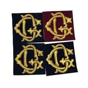 Insignias Bordadas a Mano con Hilo Metálico para Blazers, de Tela de Fieltro No Tejida, Ecológicas, Personalizables en Forma/Tamaño para Prendas y Sombreros - Product Image 1