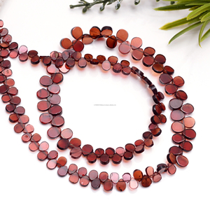 Cadena de Cuentas de Granate Rojo Natural Hechas a Mano, Forma de Pera Plana de 16 Pulgadas, 4x5 a 5x6 mm, para la Fabricación de Joyas - Product Image 3