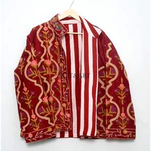 Chaqueta de Tela Cotrise con Bordado Floral Hecho a Mano, Detalle de Botones, Forro de Algodón a Rayas, Transpirable, Ecológica, para Otoño e Invierno - Product Image 6