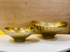 Frutero de aluminio fundido de primera calidad para uso doméstico y en restaurantes, con construcción duradera y un elegante diseño para servir. - Product Image 3