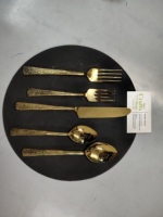 Ensemble de couverts en acier inoxydable écologique finition miroir doré, design minimaliste pour la restauration et les fêtes