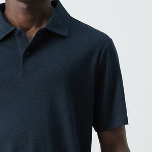 Camiseta Moderna para Hombre con Cuello Camisero y Cierre de Botones, Diseño de Alta Calidad, Confección a Medida, Algodón - Product Image 4