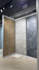 Carreaux de porcelaine vitrifiée premium 600x1200 mm, finition mate, motif chevron chocolat - Grade A A A+, 2x4 pieds, pour murs et sols - Product Image 4