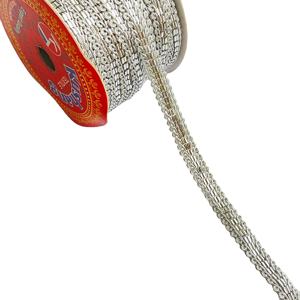 Ribete de Encaje Metálico Plateado con Cuentas Brillantes de 1.25 Pulgadas de Ancho para Bolsos y Decoración del Hogar - Venta al por Mayor - Product Image 1