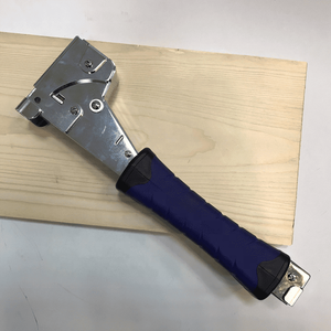 JY585 JANN-YEI Agrafeuse industrielle robuste pour bricolage OEM/ODM Chrome Argent+Bleu Chargement par l'arrière Capacité 165 agrafes Garantie 1 an - Product Image 1