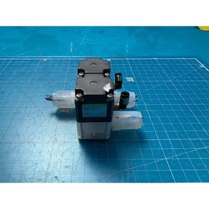 Válvula Química Operada por Aire CKD AMG01-6UR-4, Usada como Pieza de Repuesto para Equipos Legacy Semiconductor - Product Image 2