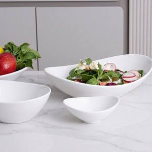 Bol ovale en céramique blanche en forme de bateau pour salade, fruits, desserts, pâtes – Vaisselle au design minimaliste et élégant, compatible lave-vaisselle, kit durable - Product Image 4