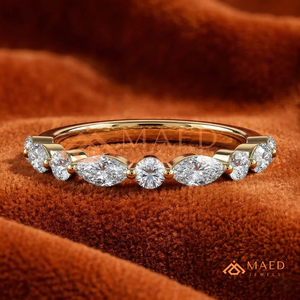 Anillo de Boda Vintage Chapado en Oro de 14K con Moissanita Marquise y Redonda, Anillo de Eternidad de Plata de Ley 925 con Diamantes Alternados - Product Image 1