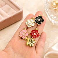 Pendentif Fleur Marguerite en Perle Plaqué Or avec Zircon Cubique Jaune Rose pour la Fabrication de Colliers et Bracelets