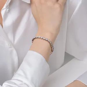 สร้อยข้อมือเพชรทรงกลมประดับเพชรแล็บครีเอท 14k โรสโกลด์ ดีไซน์หรูหราสำหรับผู้หญิง ไอเดียของขวัญสุดพิเศษ - Product Image 1