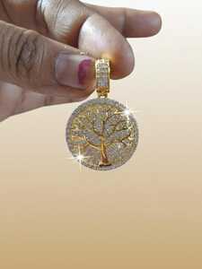 Colgante Árbol de la Vida Chapado en Oro de 18K con Moissanita de Corte Brillante Redondo y Engaste de Bisel, Charm Unisex para Uso Diario - Product Image 2