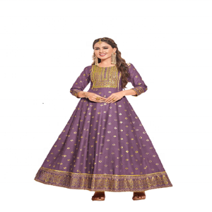 Robe fantaisie brodée pour femme - Product Image 1