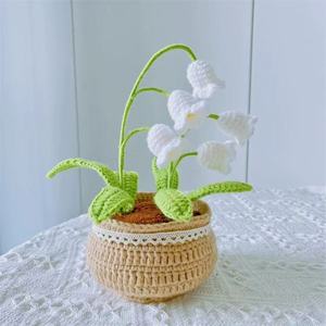 Ornement de pot de fleurs en crochet pour femme élégante, orchidée clochette en pot, fleur éternelle - Product Image 1
