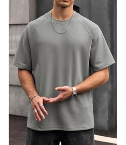 Nouvelle collection de t-shirts décontractés pour hommes à manches courtes, 100% coton, col rond et épaules tombantes, couleur unie, taille oversize, en provenance du Bangladesh - Product Image 2