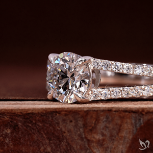 แหวนหมั้นเพชรทรงกลม 1 กะรัต เพาะเลี้ยงในห้องปฏิบัติการ ประดับเพชรแบบดับเบิ้ลเพฟ วงแหวนแยกส่วน รับรองโดย IGI ทองคำขาว 10K แหวนขอแต่งงาน - Product Image 3