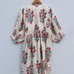 Belle robe en coton imprimée à la main avec motifs floraux pour un usage décontracté, beige, été, séchage rapide - Indus Art & Emporium - Product Image 3