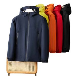 เสื้อแจ็คเก็ตผู้ชาย ผ้าโพลีเอสเตอร์หนา กันน้ำ เสื้อแจ็คเก็ตกันลมสำหรับออกกำลังกาย เสื้อแจ็คเก็ตฤดูหนาวผู้ชาย พร้อมโลโก้สั่งทำ เสื้อกันลมกันน้ำ - Product Image 6