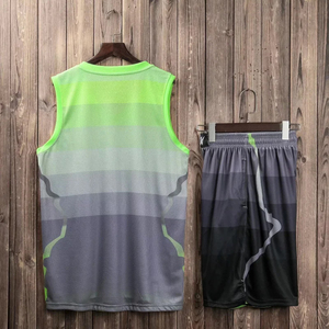 Ensemble short et maillot de basketball sublimé dégradé rose et violet, tenue d'entraînement athlétique personnalisée, vente en gros usine - Product Image 6