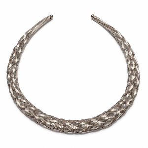 Collar de cadena trenzada de latón en tono plateado, diseño de cuello tejido intrincado, joyería elegante y llamativa, moda al por mayor - Product Image 1
