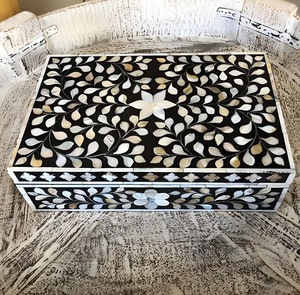 Boîte de rangement pour bijoux rectangulaire artisanale en nacre bleue ILAHI, écologique, avec incrustations florales, boîte cadeau décorative pour la maison et les mariages - Product Image 5
