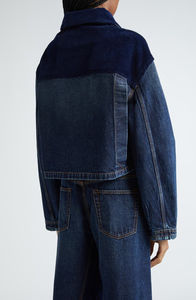 Fabricante profesional de abrigos y chaquetas de mezclilla cortos de manga larga, estilo casual con cuello vuelto para mujer. - Product Image 4